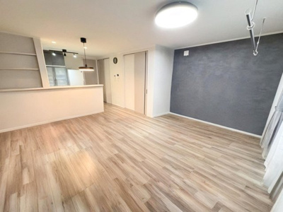 【居間・リビング】 | 鶴見区茨田大宮１丁目 | ※AI家具消し加工をした画像のため、現況を優先します。
