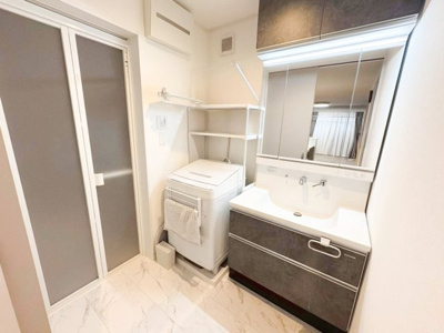 【洗面所】 | 鶴見区茨田大宮１丁目 | ※AI家具消し加工をした画像のため、現況を優先します。