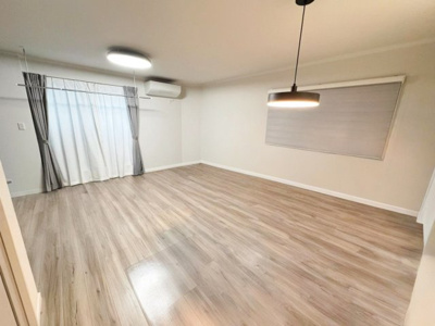 【居間・リビング】 | 鶴見区茨田大宮１丁目 | ※AI家具消し加工をした画像のため、現況を優先します。