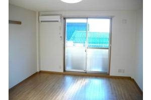 カーサ占部（うらべ）の洋室