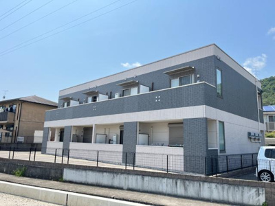 【外観】 | コンフォルト | 外観写真（昼）