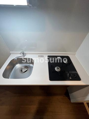 メルディアクレスト難波ソルテラスのキッチン|コンパクトなキッチンで掃除もラクラク