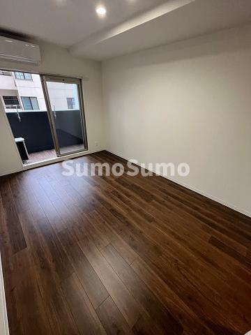 メルディアクレスト難波ソルテラスの居間・リビング|使いやすい居間です