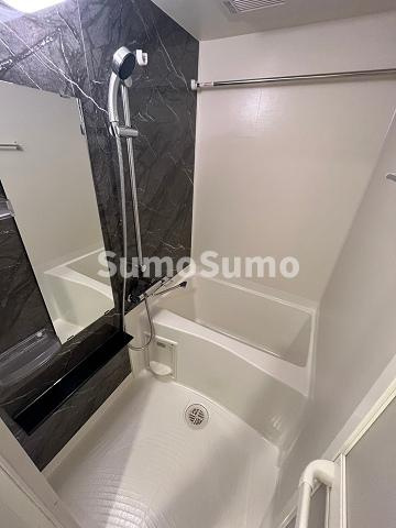 メルディアクレスト難波ソルテラスの浴室|コンパクトで使いやすいお風呂です