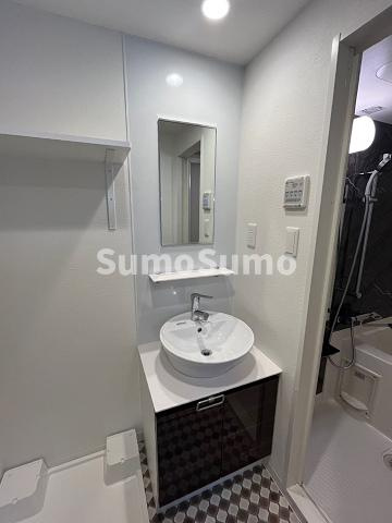 メルディアクレスト難波ソルテラスの洗面所|脱衣スペースもあります