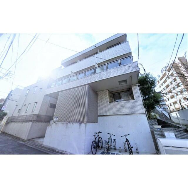 ラスパセス代々木の外観