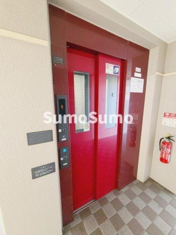 URサンラフレ鳴尾北　13号棟の外観