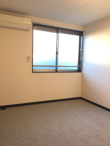 レオネクスト新座ブルーの居間・リビング|カーペット