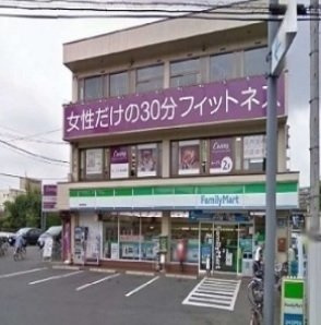 ＧＲＯＶＥ　ＳＴＡＧＥ　Ｂ棟の周辺|ファミリーマートまで400m