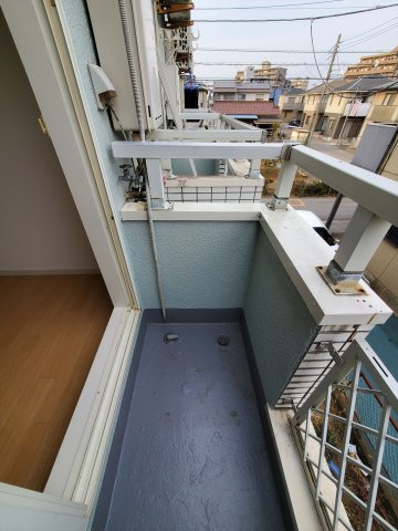 センチュリーハイム所沢のバルコニー|バルコニーからの眺めを楽しみながら食事をしませんか