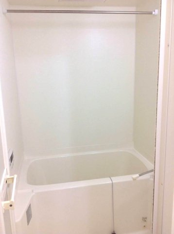 レオパレスコヅチⅠの浴室|追い炊き機能付き