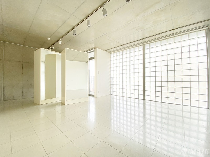 ベルヴィラージュ尾久デュエトーレの居間・リビング|18帖のリビングです☆