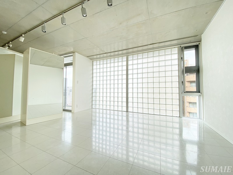 ベルヴィラージュ尾久デュエトーレの居間・リビング|別角度から見たリビングです☆