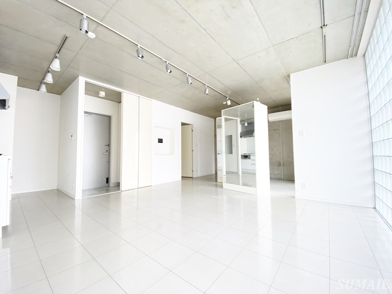 ベルヴィラージュ尾久デュエトーレの居間・リビング|別角度から見たリビングです☆