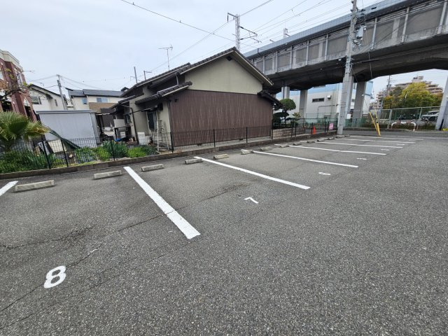 ジェミニハイムの駐車場