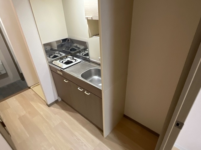 グリーンヒルズ図書館通りのキッチン