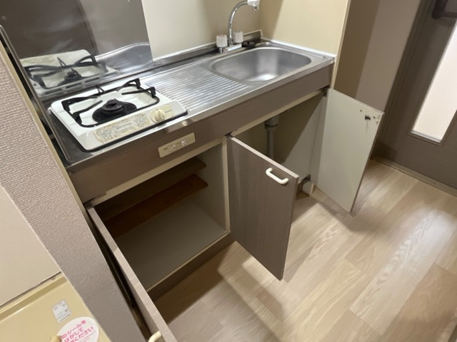 グリーンヒルズ図書館通りのキッチン