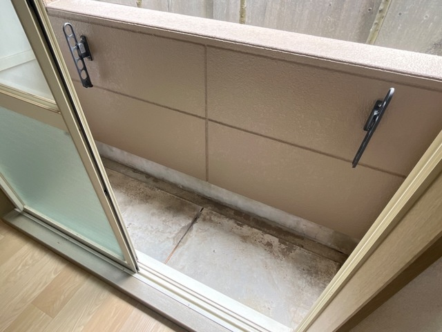 グリーンヒルズ図書館通りのバルコニー