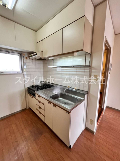 【キッチン】 | タワーロイヤル | 同建物内別部屋の写真です。
