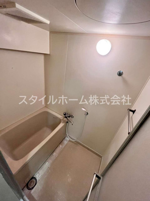【浴室】 | タワーロイヤル | 同建物内別部屋の写真です。