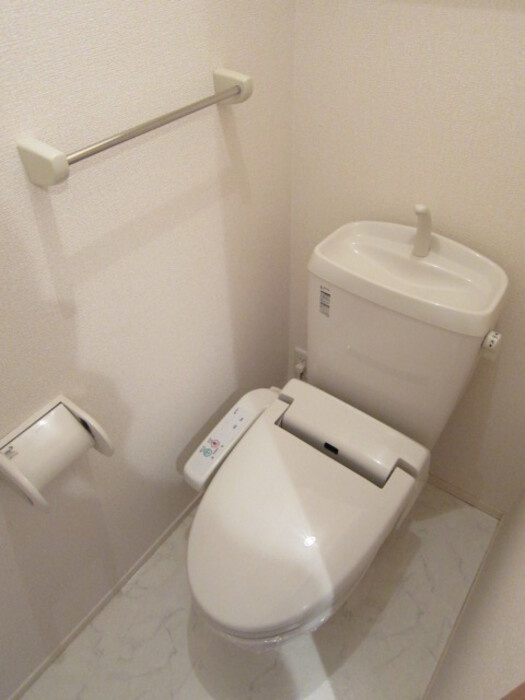 サンコート相生の丘のトイレ|別部屋反転間取りのお写真となります。
