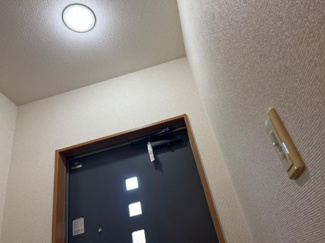 【玄関】 | ボンヌールパンションⅠ | 人感センサー