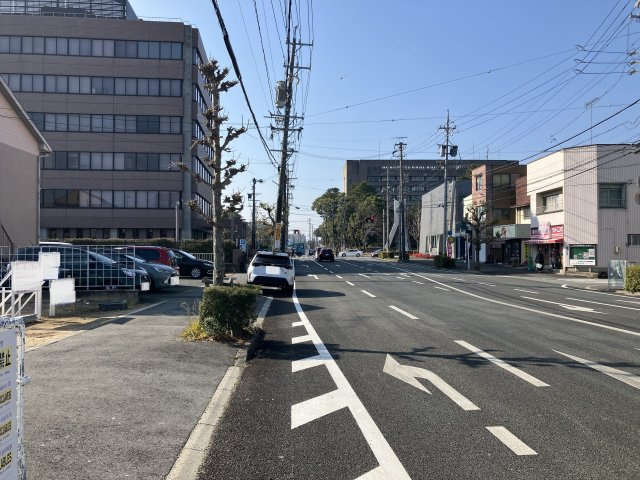 津市中央 売土地の前面道路含む現地写真