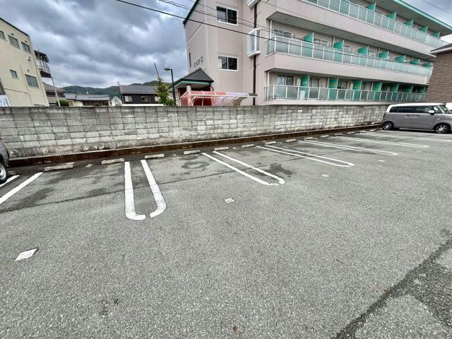 エスペランサ白国Ⅱの駐車場