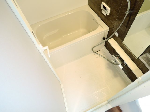 グランブルー高槻の浴室