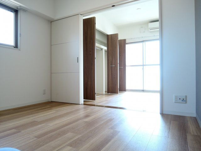 グランブルー高槻の居間・リビング