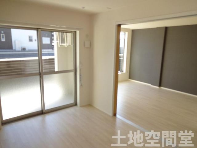 パルティール　Ａ棟の内装|リビング横洋室（イメージ）