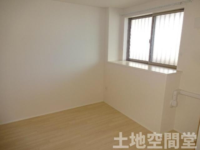 パルティール　Ａ棟の内装|玄関横洋室（イメージ）