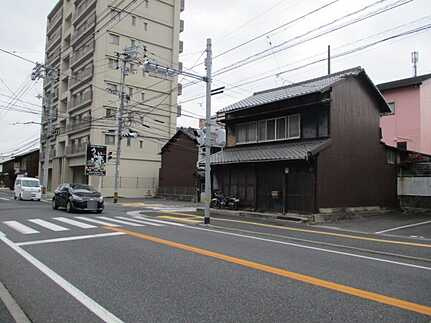 西区草津南１丁目の前面道路含む現地写真