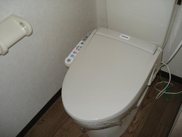 ユズガーデンのトイレ|シャワー付トイレ