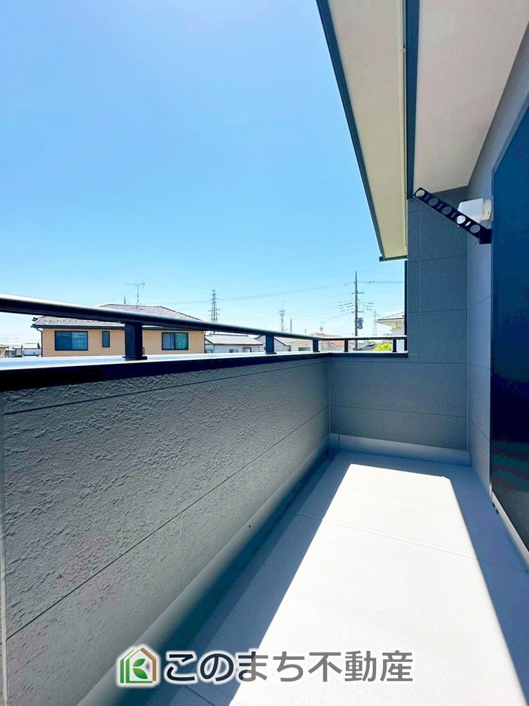 アーバンモデリア宇都宮市細谷町のバルコニー|"南向きバルコニーがございます！
陽当りが確保されておりますので洗濯物も速乾です！"
