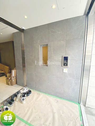 レジデンス　ホクサイのエントランス