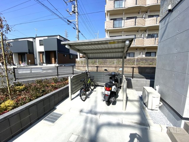 ヴェルデのその他共用部分|屋根付き駐輪スペース！