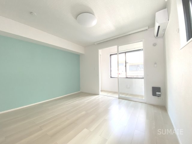 ヴェルデの居間・リビング|2面採光　明るい洋室☆彡