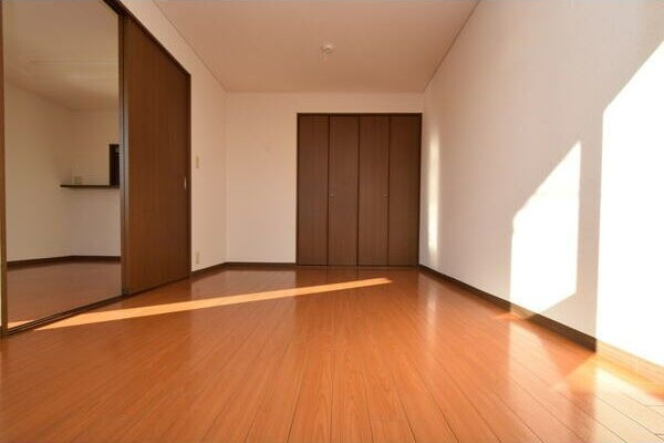 ハイネスの洋室