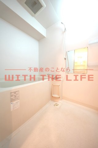 【10,000円キャッシュバック対象物件】の浴室|コンパクトで使いやすいお風呂です