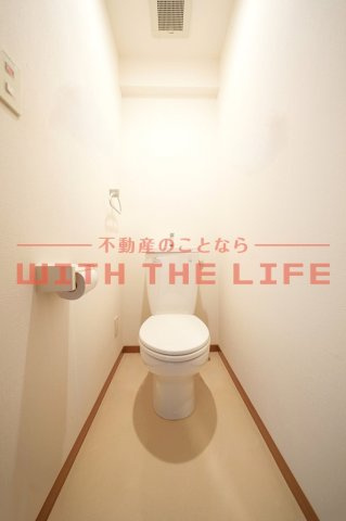 【10,000円キャッシュバック対象物件】のトイレ|ゆったりとした空間のトイレです