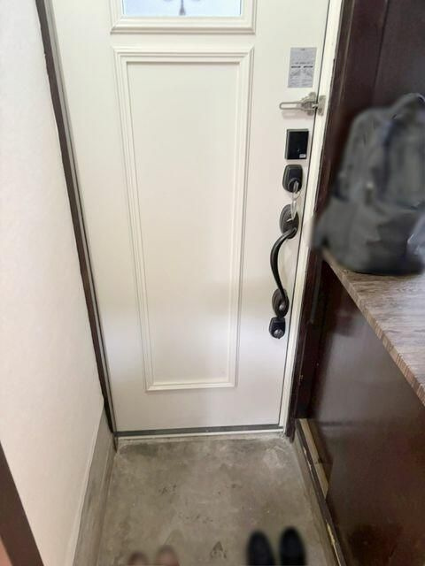 東久留米市中央町貸家の玄関