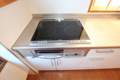 【キッチン】 | グランブルーアサカワ | お料理しやすいキッチンです
202号室　2021年10月14日撮影