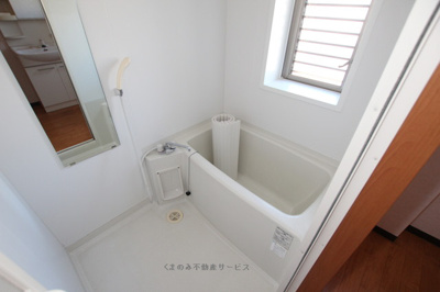 【浴室】 | グランブルーアサカワ | 日々の疲れを癒すお風呂付です
202号室　2021年10月14日撮影