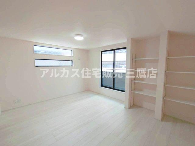 調布市西つつじケ丘1丁目 京王線 柴崎駅 新築戸建の居間・リビング