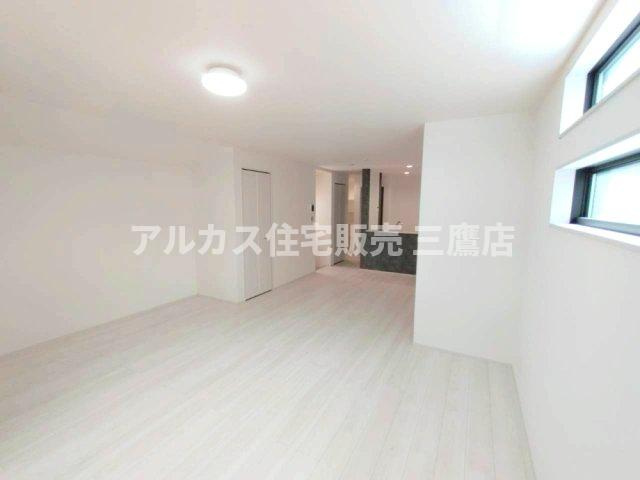 調布市西つつじケ丘1丁目 京王線 柴崎駅 新築戸建の居間・リビング