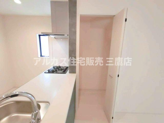 調布市西つつじケ丘1丁目 京王線 柴崎駅 新築戸建の収納