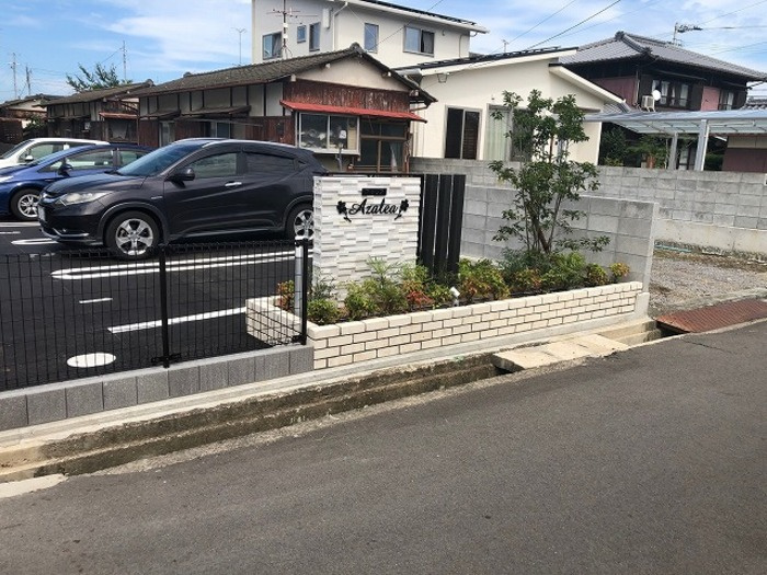 アゼリアのエントランス