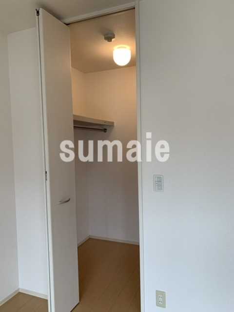 ウィスタリア　Gの収納|クローゼット