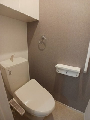 【トイレ】 | ライフベリー　Ａ | 清潔感のあるトイレです